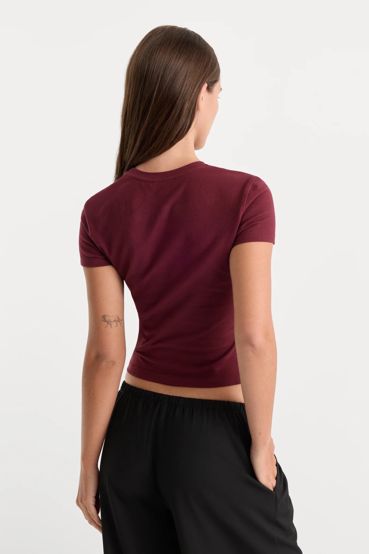 Good American The Baby Tee Berry Noir