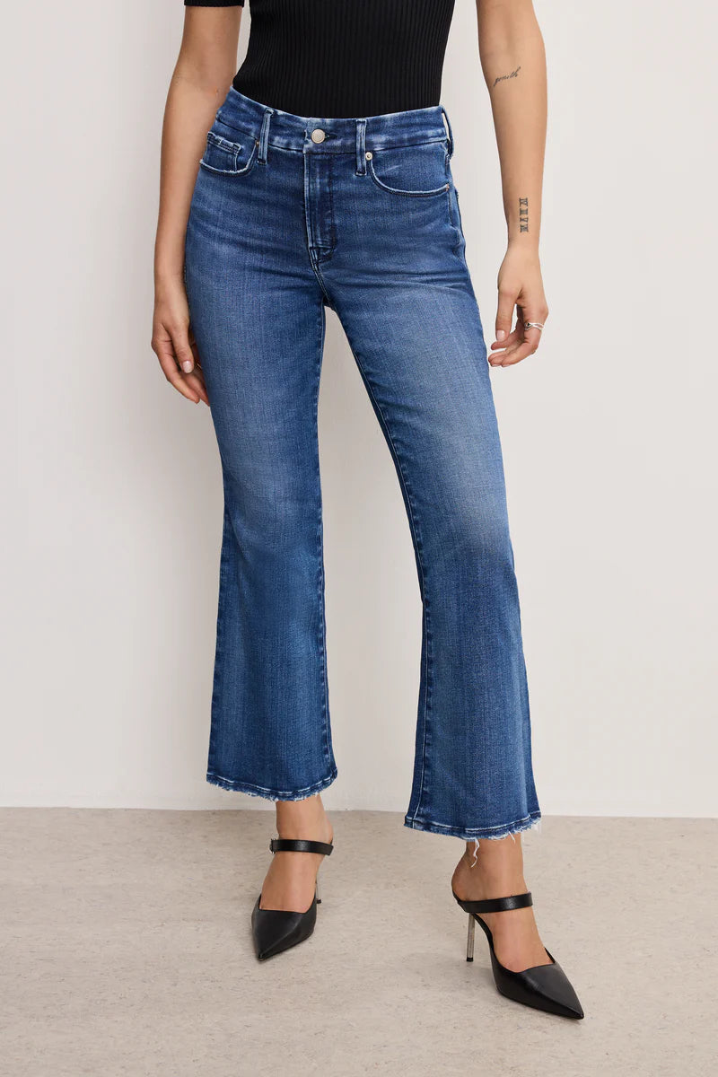 Good American SOFT-TECH GOOD LEGS CROPPED MINI BOOT JEANS Indigo891