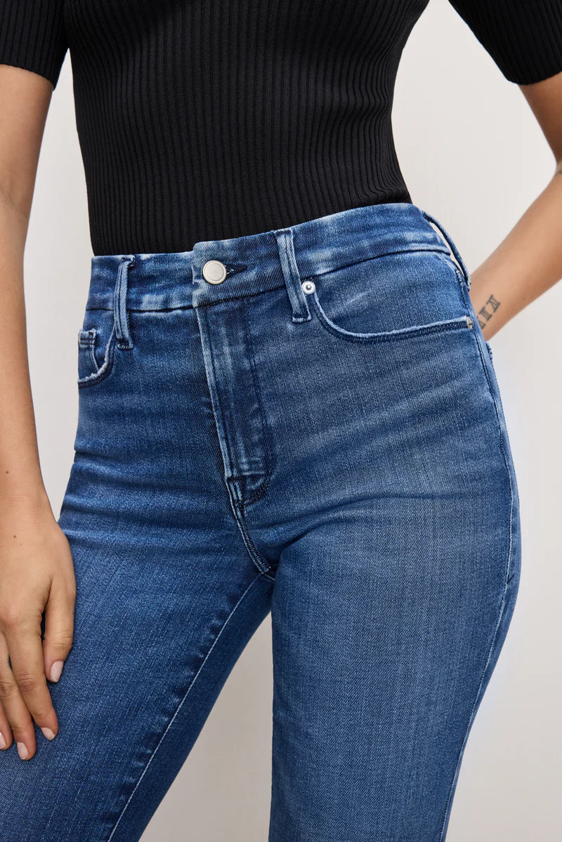 Good American SOFT-TECH GOOD LEGS CROPPED MINI BOOT JEANS Indigo891