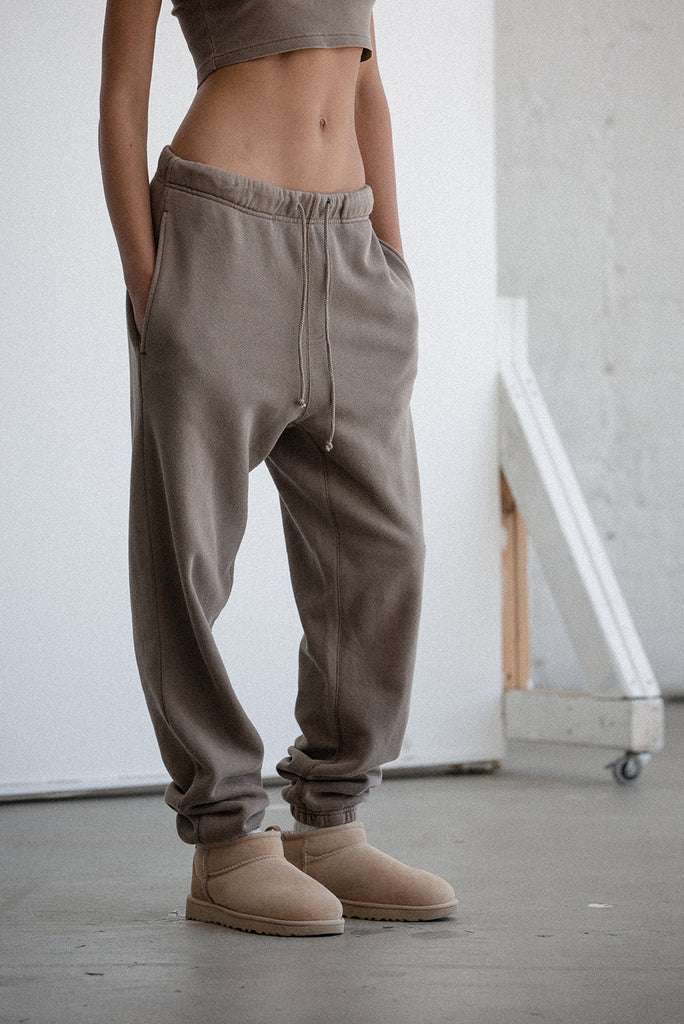 Elwood CORE SWEATPANT Vintage Brown