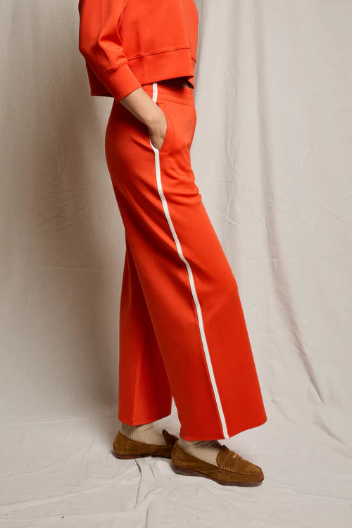 Perfect White Tee Mikos travel group wide leg pant with pockets